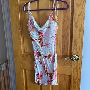 Zara shoulder tie flower dress